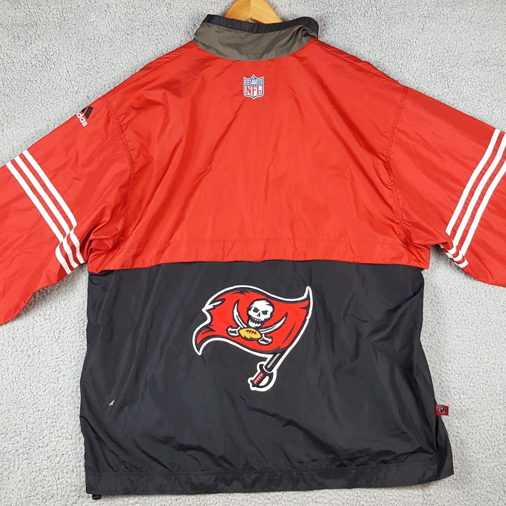 Adidas Vintage Tampa Bay Buccaneers Men's XL Pro-Line NFL Football Windbreaker Jacket Size US XL / EU 56 / 4 - 5 Thumbnail