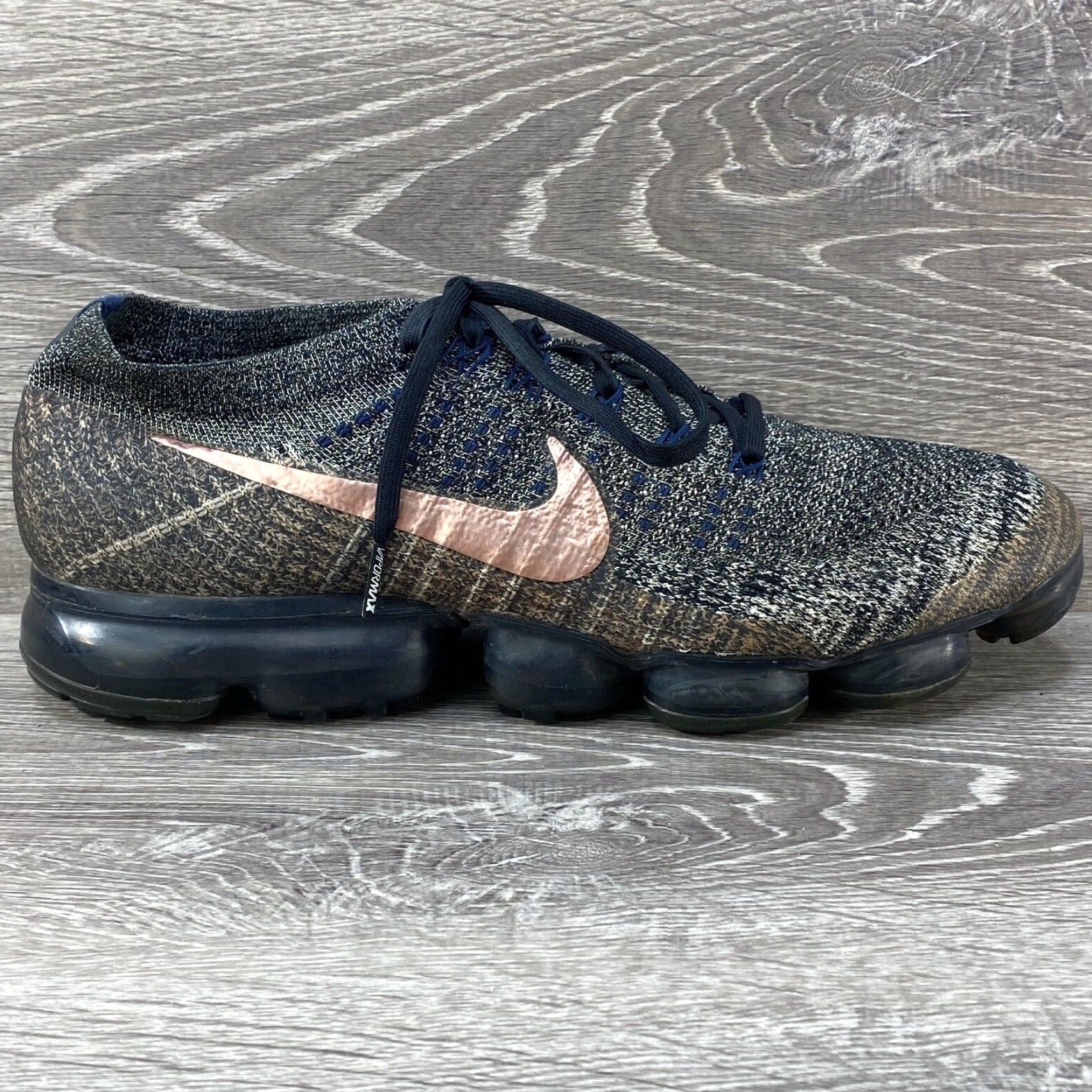 Nike Nike Air VaporMax Flyknit Explorer Mens Size US 11 Rose Gold Black 849558-010 2017 Nike Air VaporMax Flyknit sneakers Size US 10 / EU 43 - 2 Thumbnail