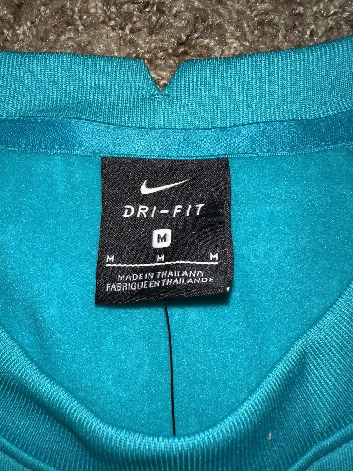 Nike Nike Men’s 2020-21 Liverpool U23 Player Issue Pre-Match Training Sweater Top Size US M / EU 48-50 / 2 - 3 Thumbnail