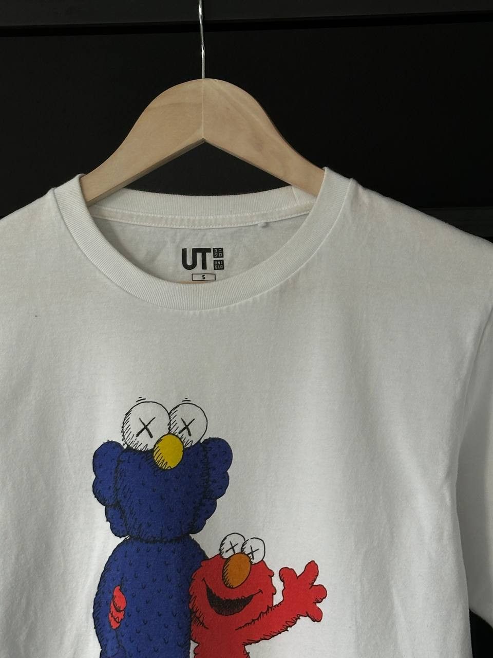 Uniqlo Kaws Uniqlo Sesame Street Companion Tee Size US S / EU 44-46 / 1 - 4 Thumbnail