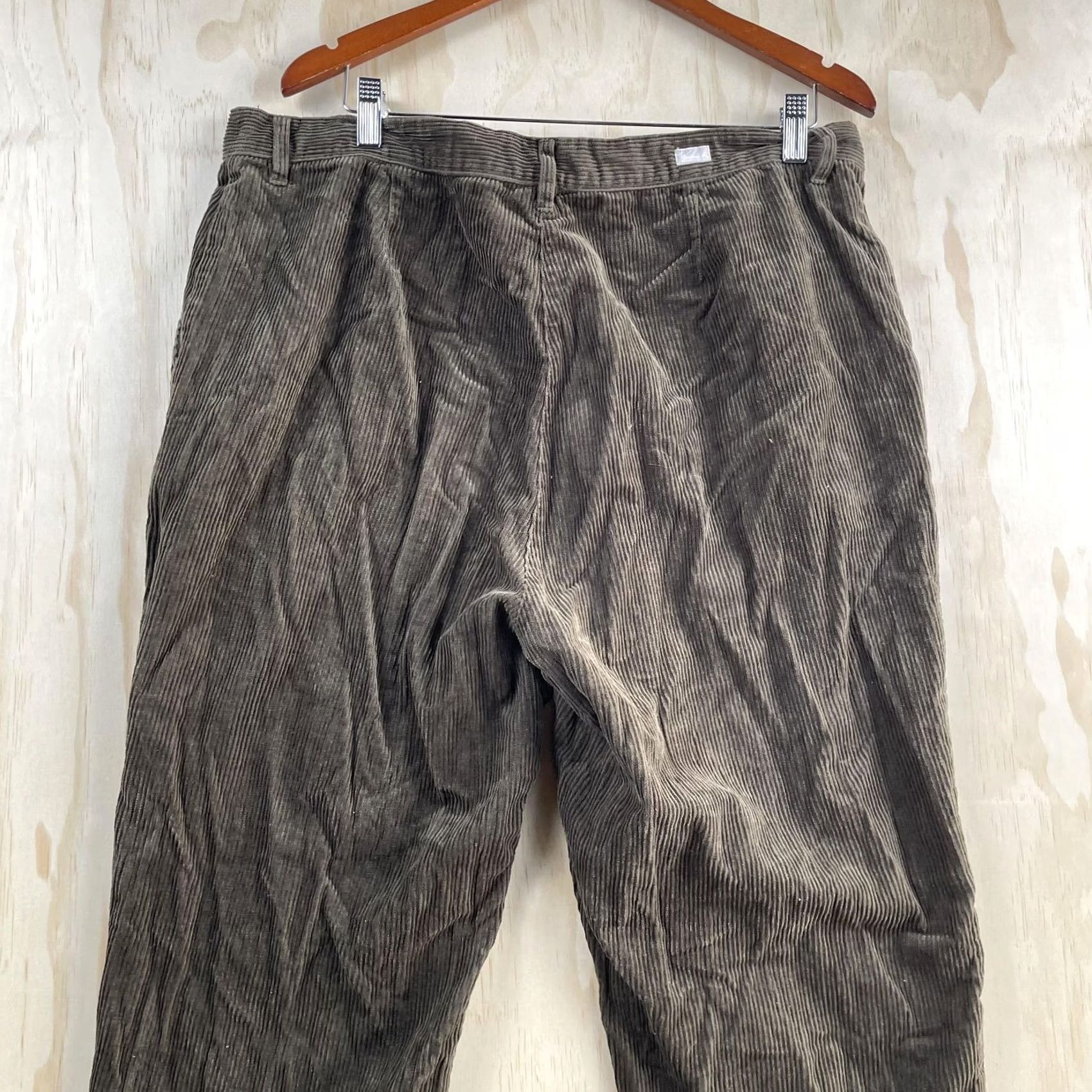 Vintage Woolrich Pants Womens 16 Brown Corduroy Straight Leg Khakis Casual Cotton Pants Womens 16 Brown Corduroy Straight Leg Khakis Casual Cotton Size 38" / US 16 / IT 52 - 7 Thumbnail