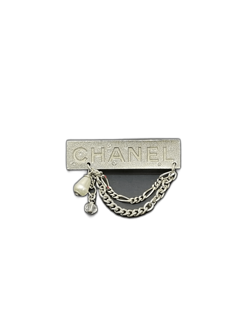 Chanel Chanel Decorative Brooch with Pearls and Chains-yf Size ONE SIZE - 1 Thumbnail