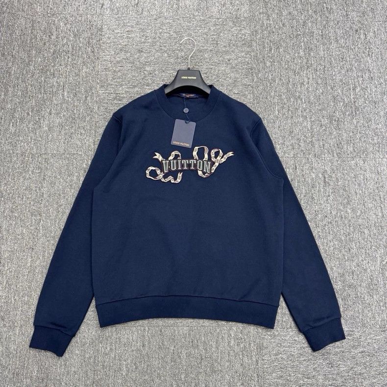 Louis Vuitton Louis Vuitton SS25 embroidered patch sweatshirt Size US XL / EU 56 / 4 - 1 Thumbnail