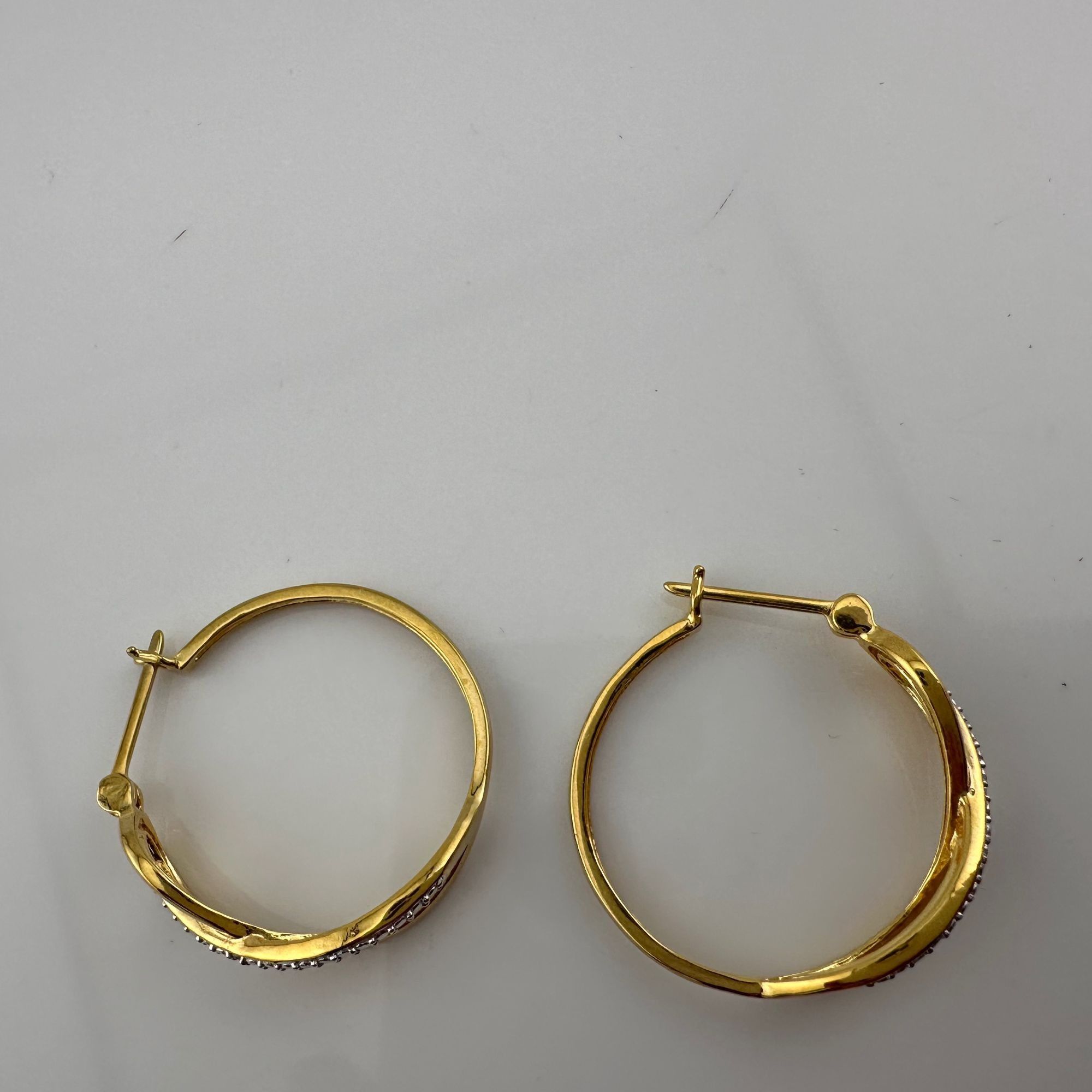 Other Beautiful Infinity Hoop Earrings Sterling 14kt Gold Overlay Size ONE SIZE - 14 Thumbnail