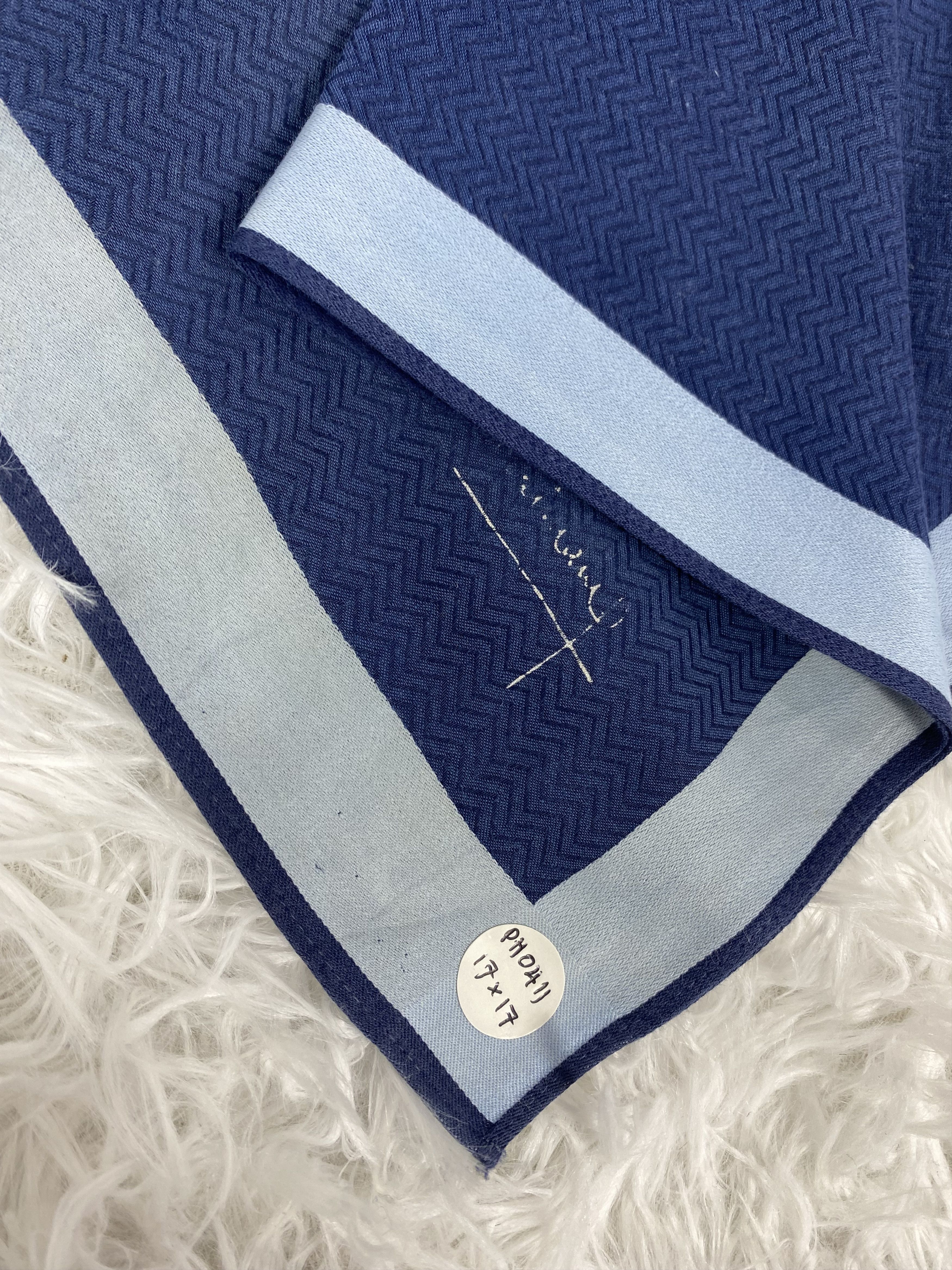 Pierre Balmain Vintage Pierre Balmain Handkerchief Neckerchief PH0411 Size ONE SIZE - 2 Thumbnail