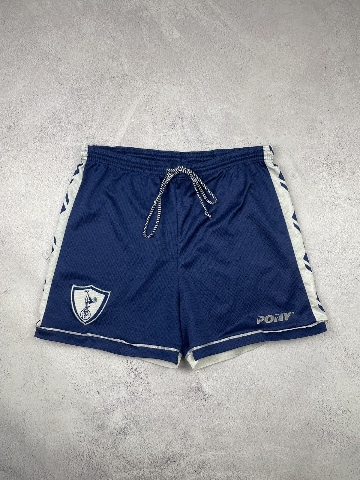 PONY × Vintage Tottenham Hotspur 1995-97 Home Shorts PONY Vintage Football Size US 32 / EU 48 - 1 Thumbnail