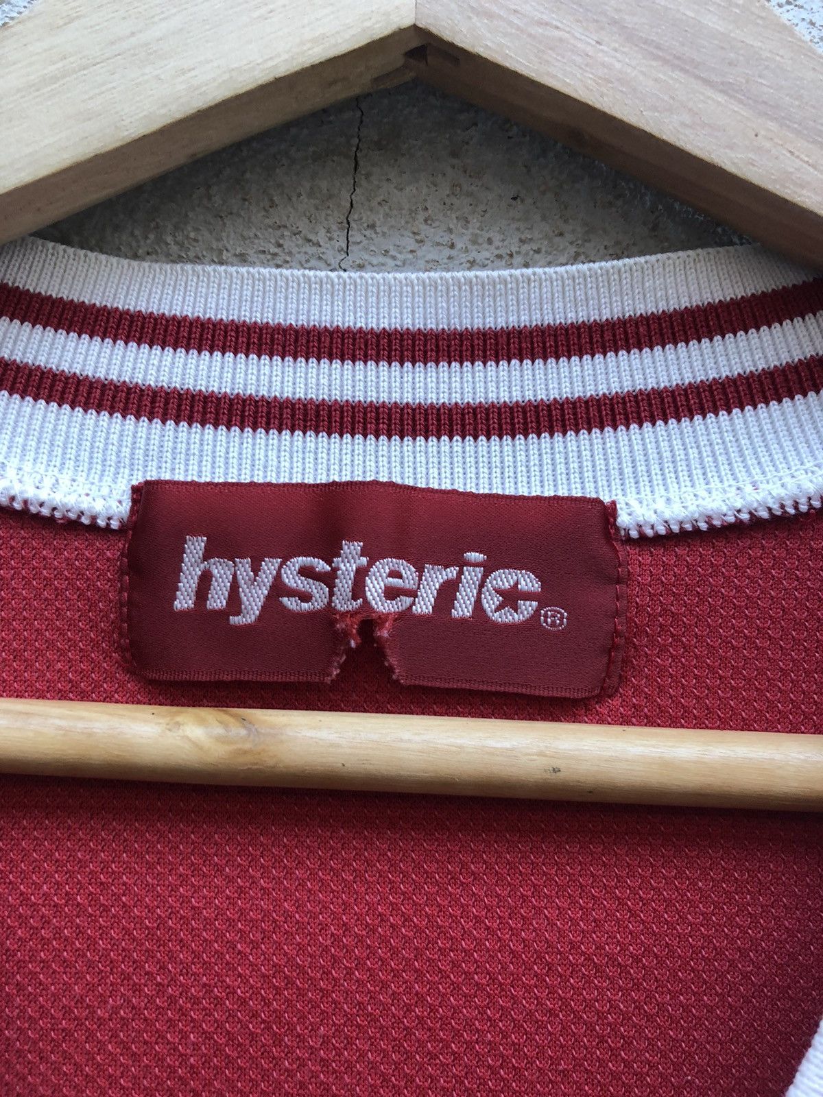Hysteric Glamour Rare!! Vintage Hysteric Glamour Center Logo Tshirt Size US L / EU 52-54 / 3 - 4 Thumbnail