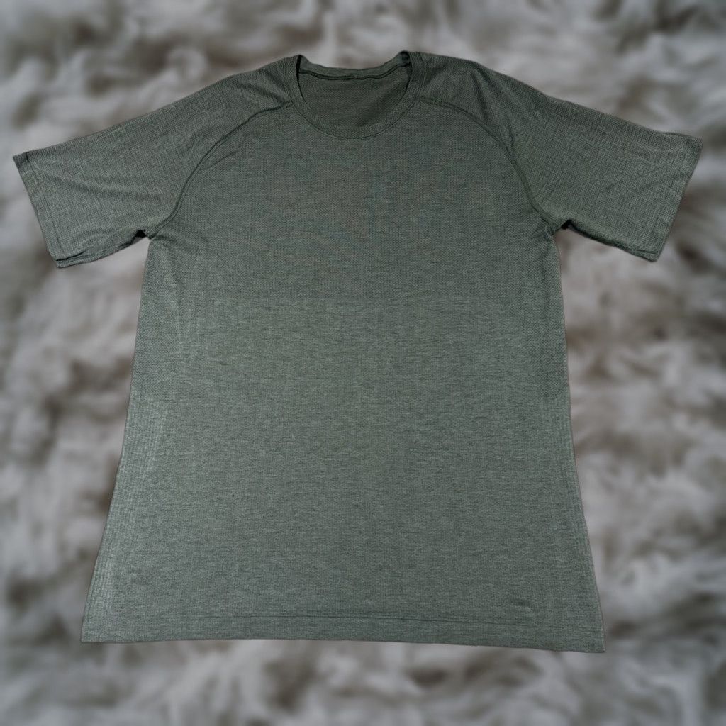 Lululemon Lululemon Metal Vent Shirt XL Short Sleeve Green Gym Training Workout Men Regular T-Shirt Jersey Athletic Stretch Size US XL / EU 56 / 4 - 1 Thumbnail