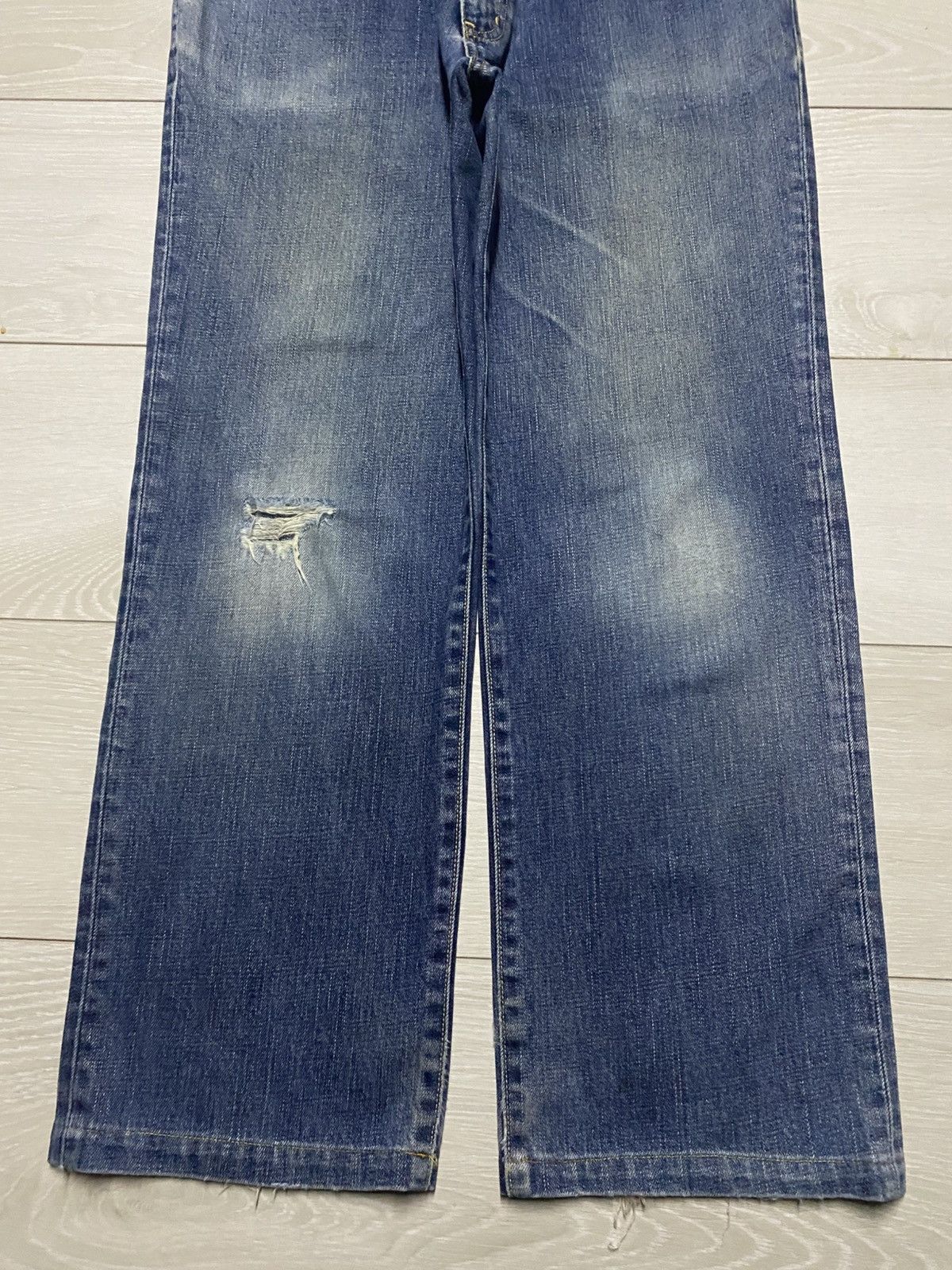 Japanese Brand Vintage Uniqlo S-002 Fade Wash Distressed Baggy Jeans Size US 30 / EU 46 - 5 Thumbnail