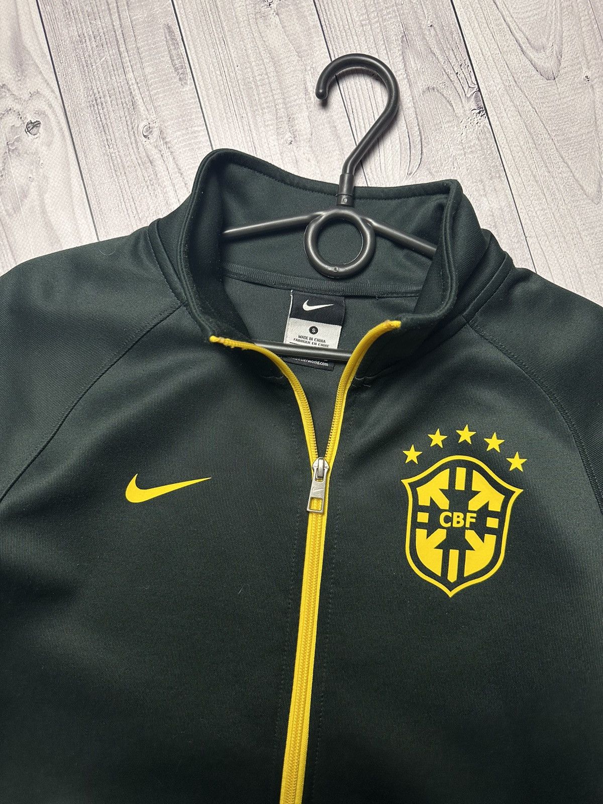 Nike × Vintage Vintage Nike Brazil soccer track jacket size S rare green Size US S / EU 44-46 / 1 - 3 Thumbnail