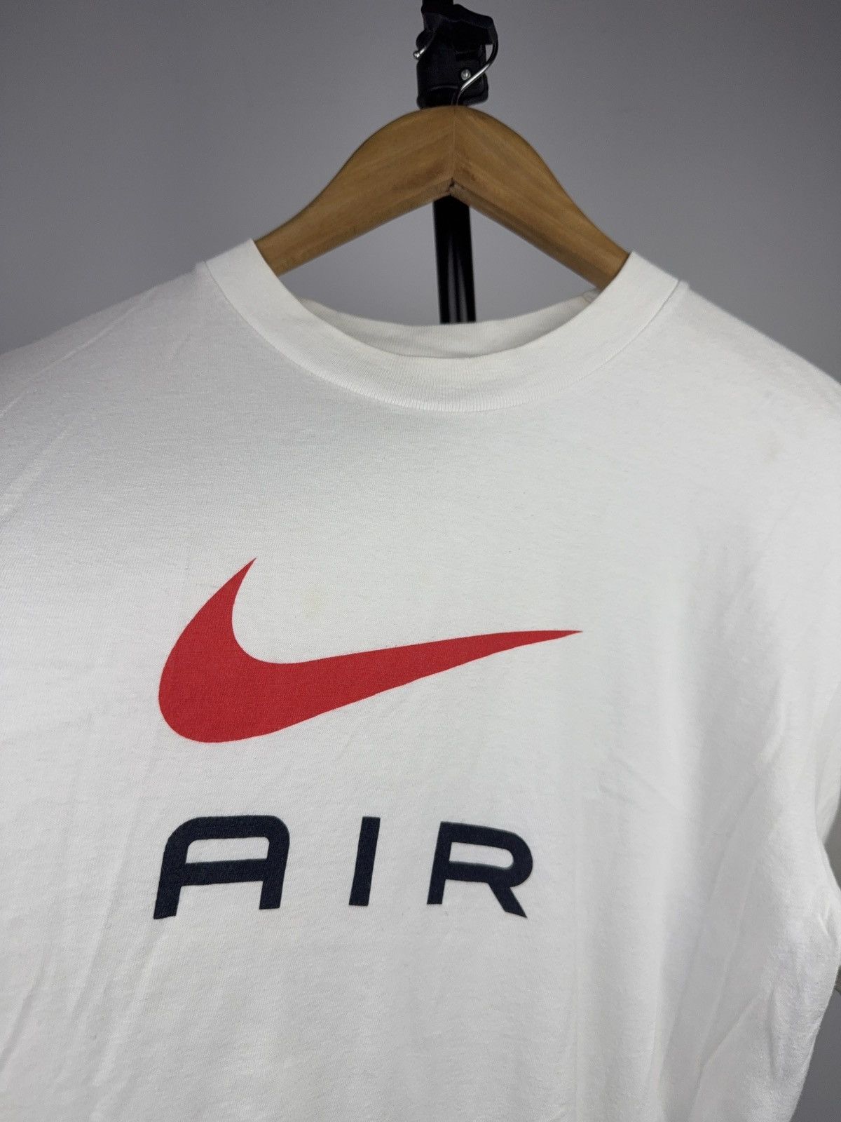 Nike Vintage 90s Retro Nike Air Logo T-Shirt White Red Swoosh Size US S / EU 44-46 / 1 - 3 Thumbnail