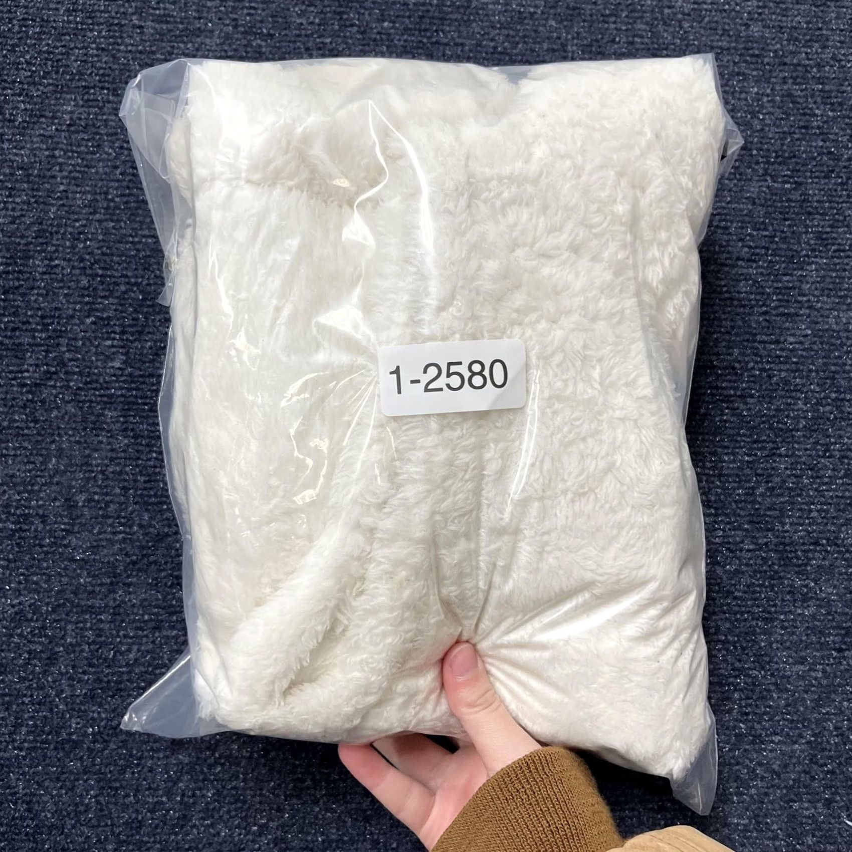 Tommy Hilfiger VINTAGE Tommy Hilfiger Vest Womens S White Sherpa Fleece Full Zip Cozy Size S / US 4 / IT 40 - 7 Thumbnail