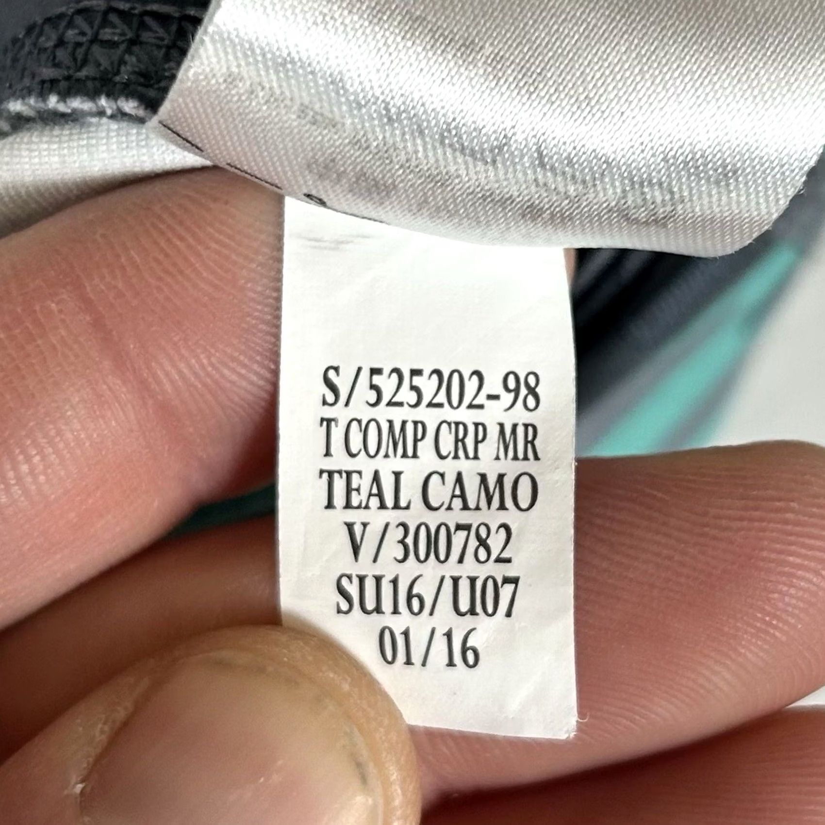 Old Navy Old Navy Capri Leggings Women's Medium Fitted Teal Camouflage Gym Run Go-Dry Activewear Capris Size 32" / US 10 / IT 46 - 4 Thumbnail