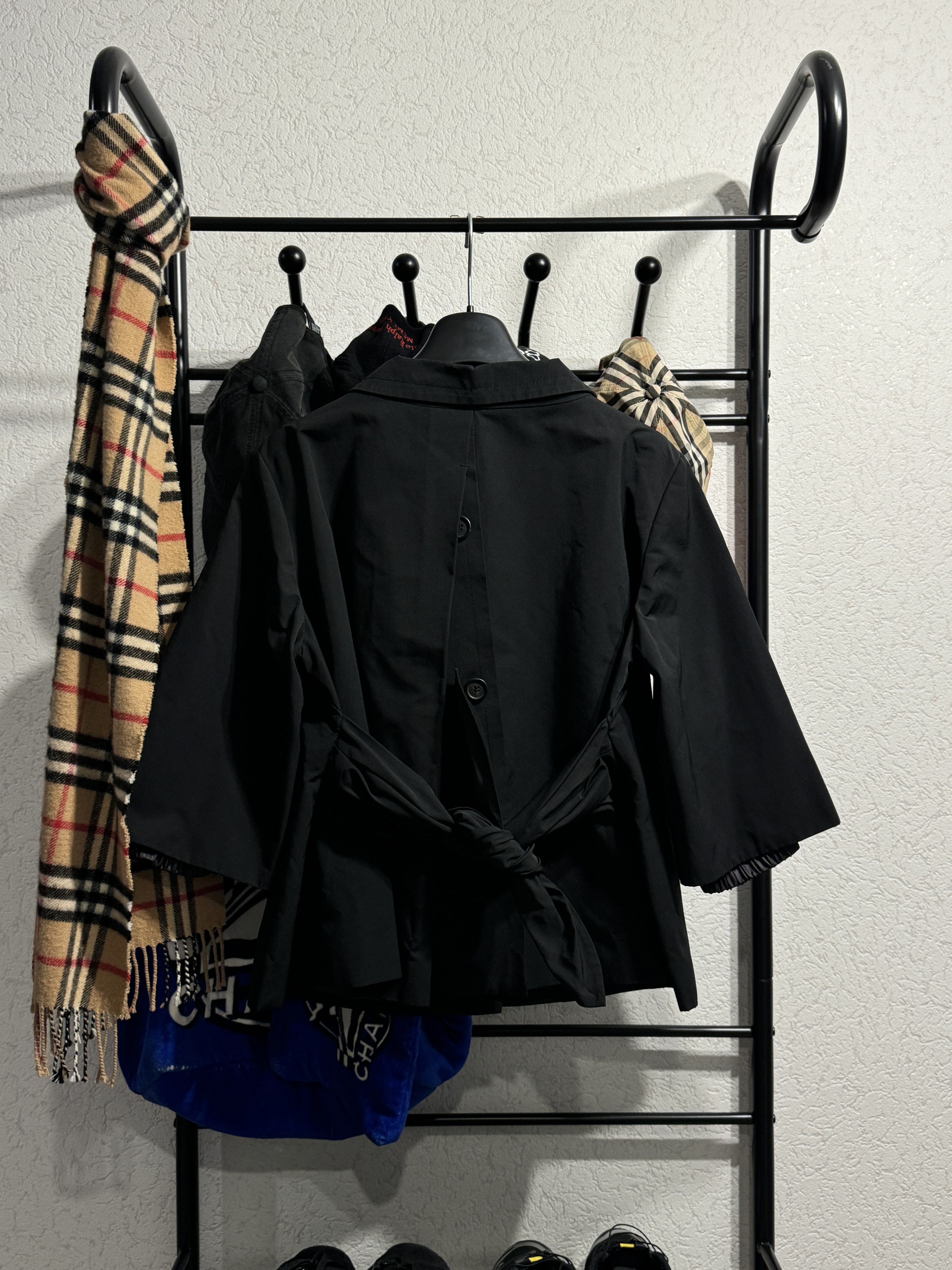 Prada Prada black belted boxy jacket Size M / US 6-8 / IT 42-44 - 2 Thumbnail