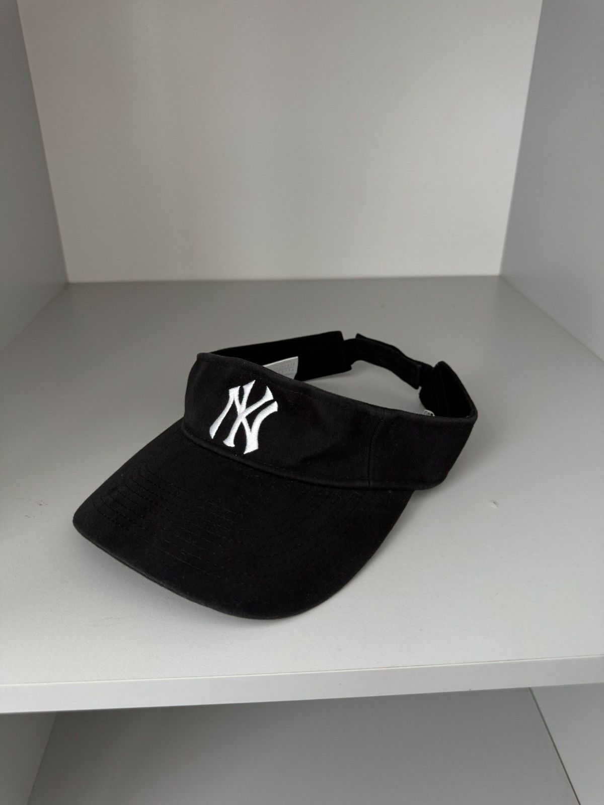 New Era New York Yankees Vintage Visor Cap Size ONE SIZE - 2 Thumbnail