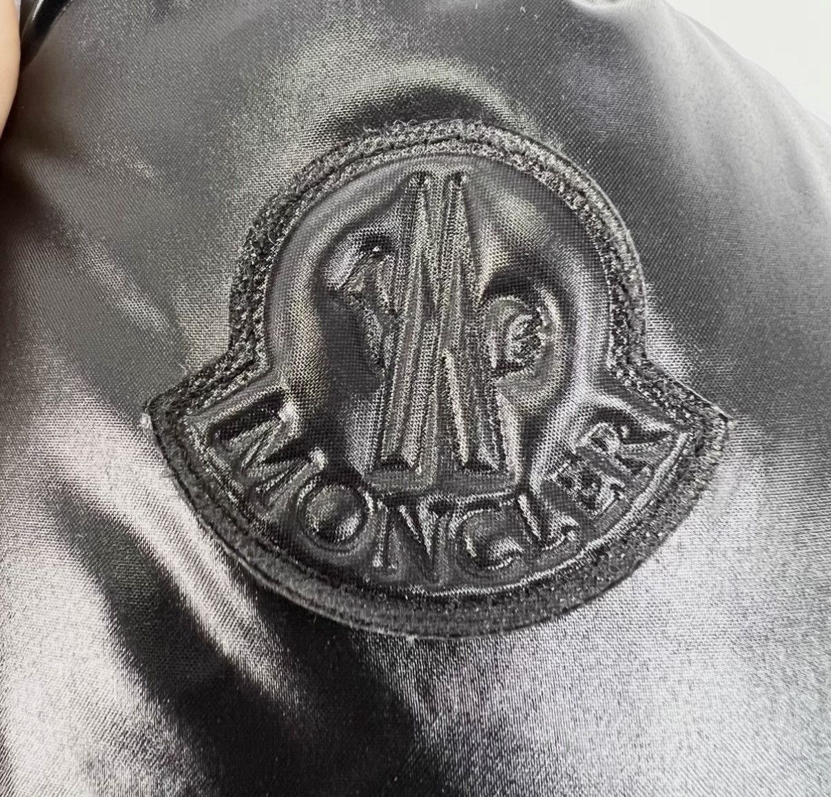 Moncler Moncler Silver Color Block Stand Collar Logo Down Jacket K12 Size US M / EU 48-50 / 2 - 5 Thumbnail