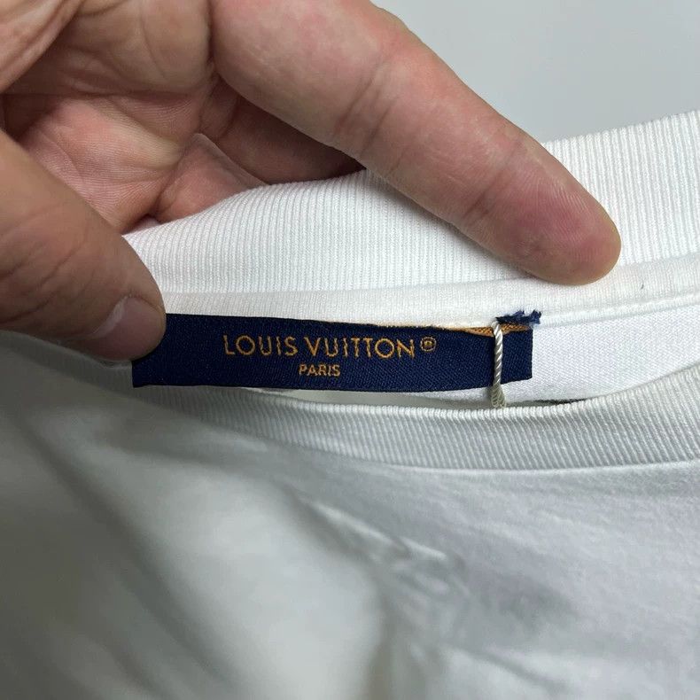 Louis Vuitton Louis Vuitton White embossed short sleeves 2504-Nextarrow Size US XXL / EU 58 / 5 - 3 Thumbnail