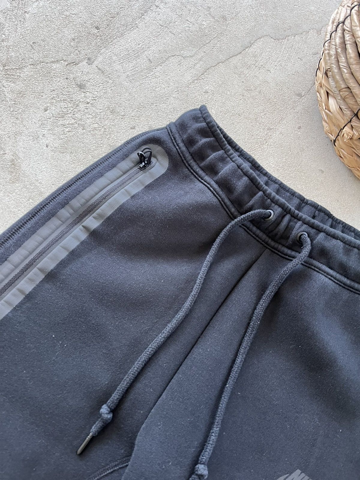 Nike Vintage Nike TechFleece Black Sweatpants Drill Y2K Slim fit Size US 28 / EU 44 - 8 Thumbnail