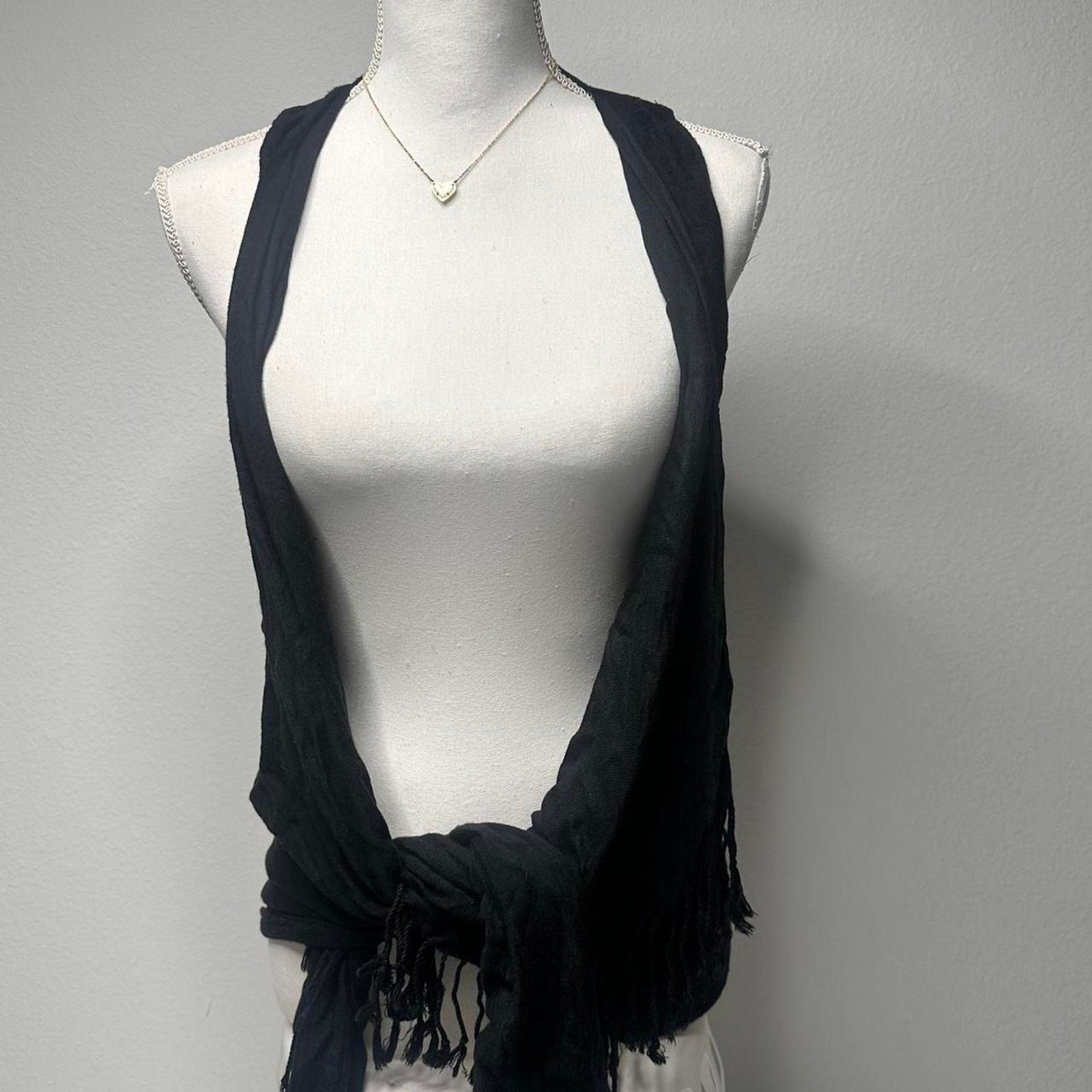 Ford Mustang Rhinestone Fringe Vest Size Medium-L Unique black Size M / US 6-8 / IT 42-44 - 2 Thumbnail