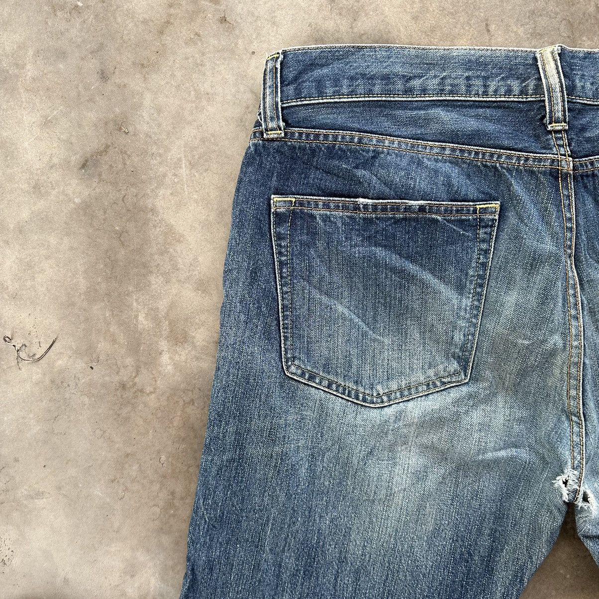 Japanese Brand Vintage Japanese Distressed Faded Denin Jean Pant W35 Size US 35 - 14 Thumbnail