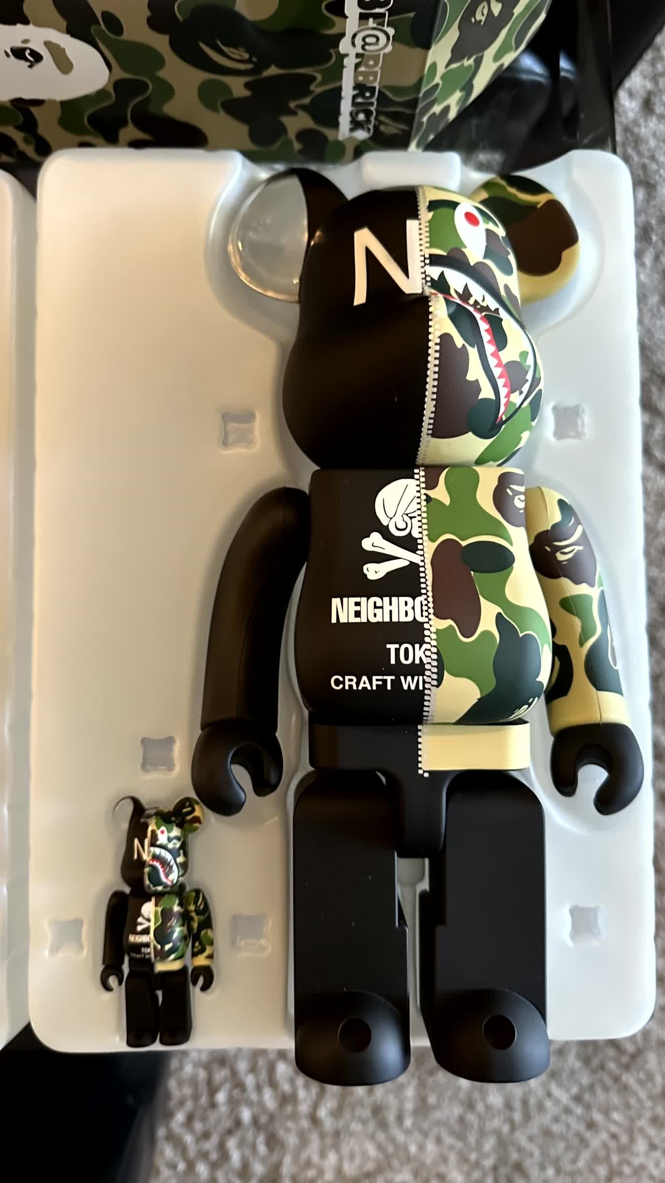 BAPE NBHD SHARK BE@RBRICK 100% u0026 400%-