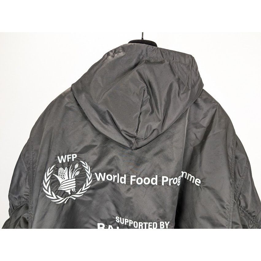 Balenciaga o1rshd1 World Food Program Hooded Nylon Bomber in Black Size US XL / EU 56 / 4 - 13 Thumbnail
