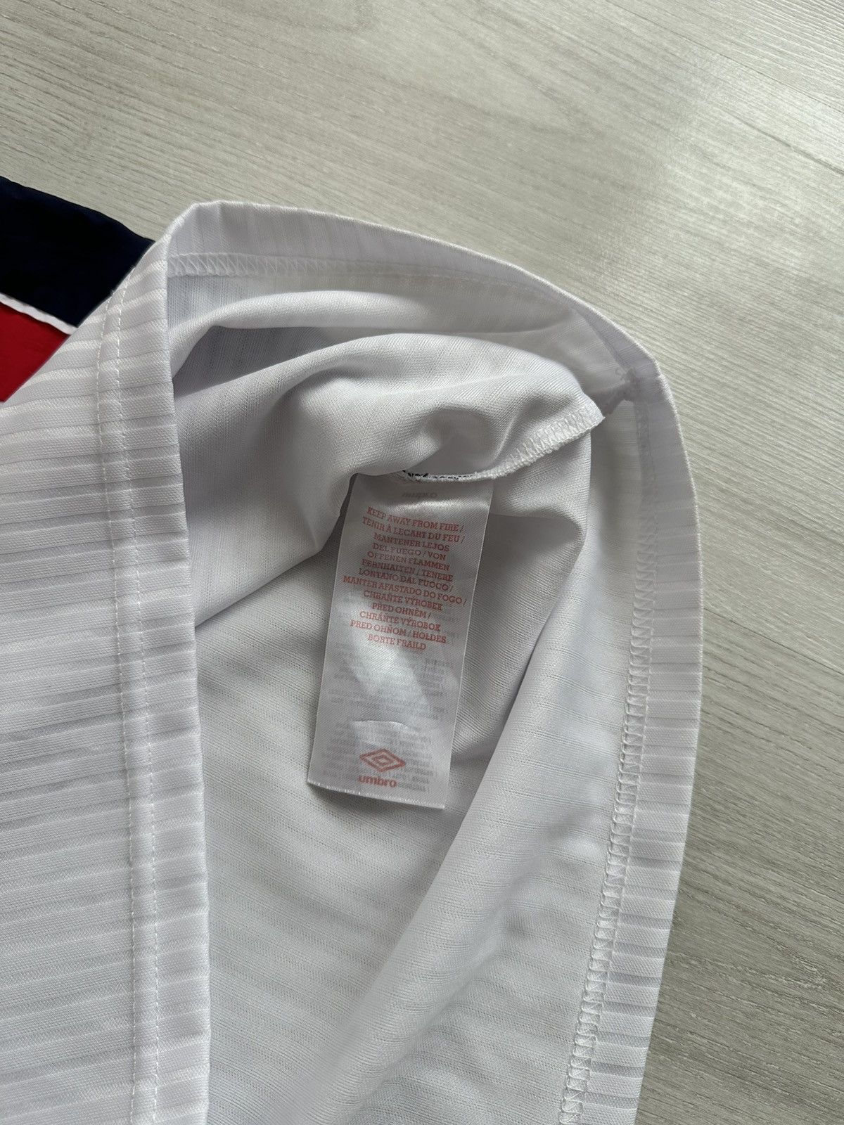 Vintage England Vintage 1998 Umbro Rare Jersey central logo Size US XL / EU 56 / 4 - 8 Thumbnail