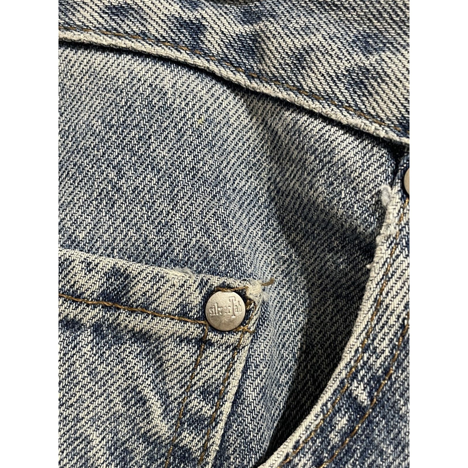 Levi's VINTAGE LEVIS SILVER TAB LOOSE JEAN SHORT SIZE 34 Size US 34 / EU 50 - 3 Thumbnail