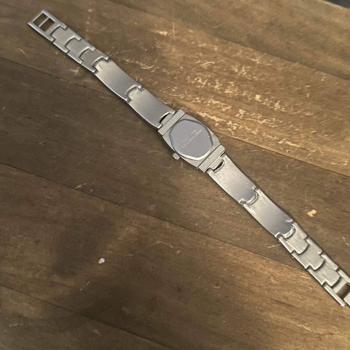 Vintage Vintage silver tone hidden face quartz watch Size ONE SIZE - 3 Thumbnail