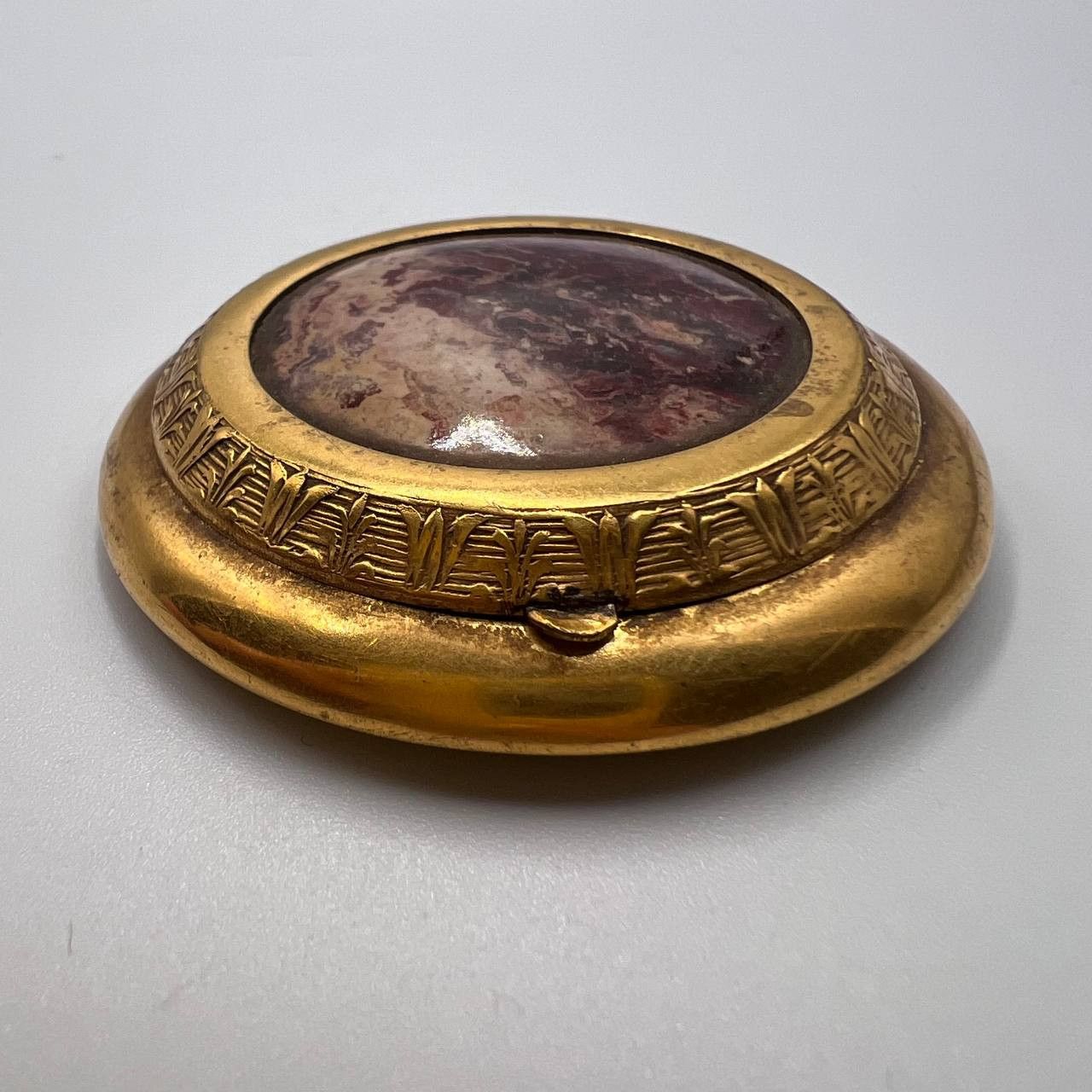 Vintage Vintage Vanity Powder Compact Case Gilded Brass Jasper Stone Size ONE SIZE - 7 Thumbnail
