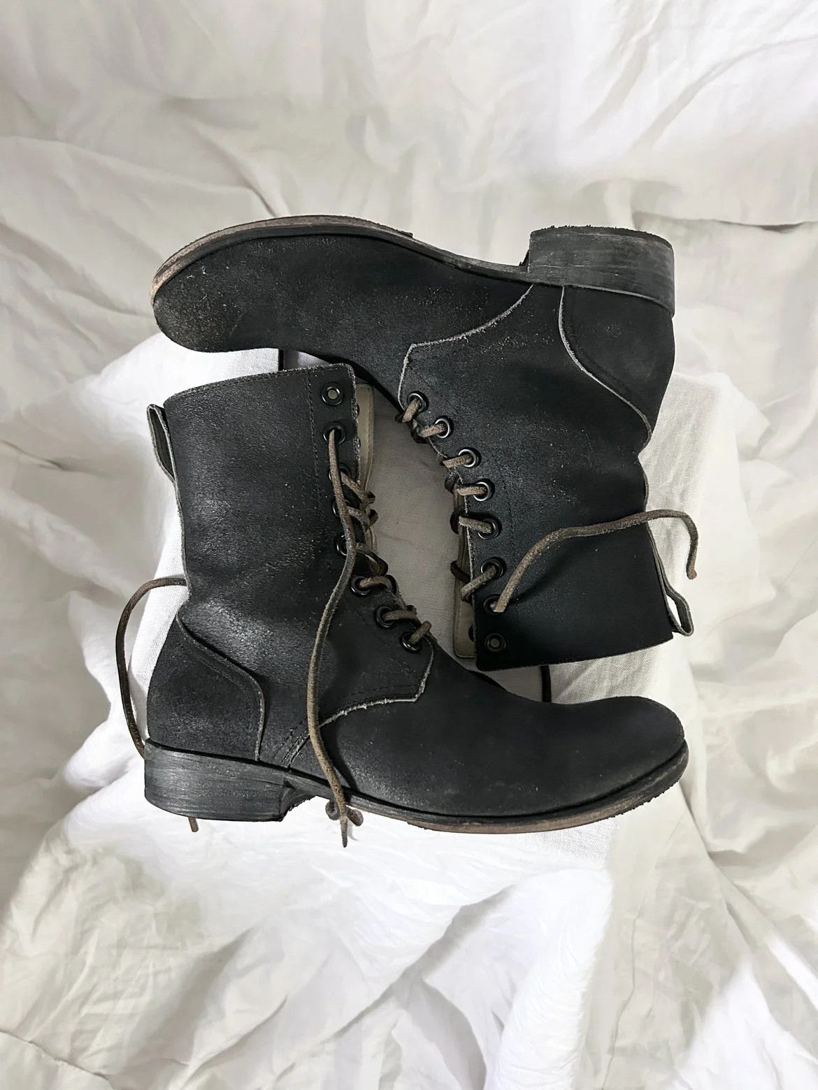 Attachment Attachment Early 00s 8-Hole Boots Size US 9.5 / EU 42-43 - 5 Thumbnail