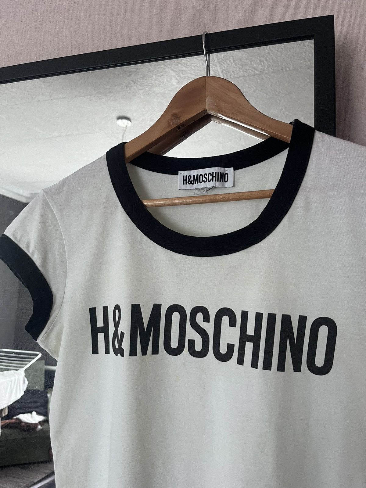 H&M × Moschino Moschino x H&M Big Logo White T-Shirt Size M / US 6-8 / IT 42-44 - 2 Thumbnail