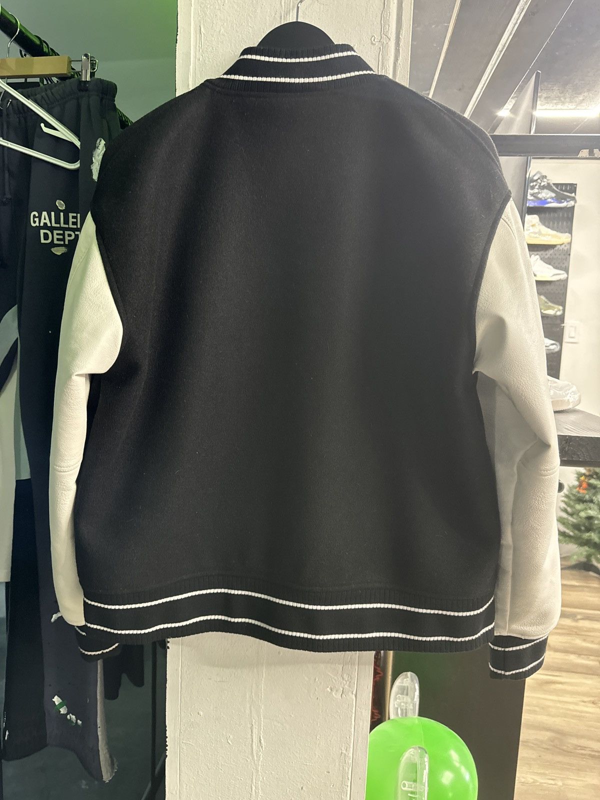 Givenchy Givenchy Letter man jacket Size US S / EU 44-46 / 1 - 1 Thumbnail