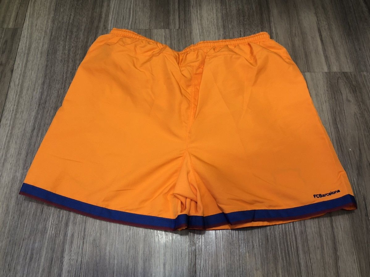 Nike Barcelona 06/07 away short (bnwt) youth size Size US 28 / EU 44 - 2 Thumbnail