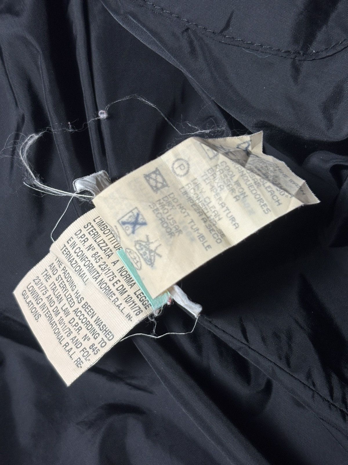 Armani 1990s Armani Jeans Down Puffer Jacket Size US L / EU 52-54 / 3 - 11 Thumbnail