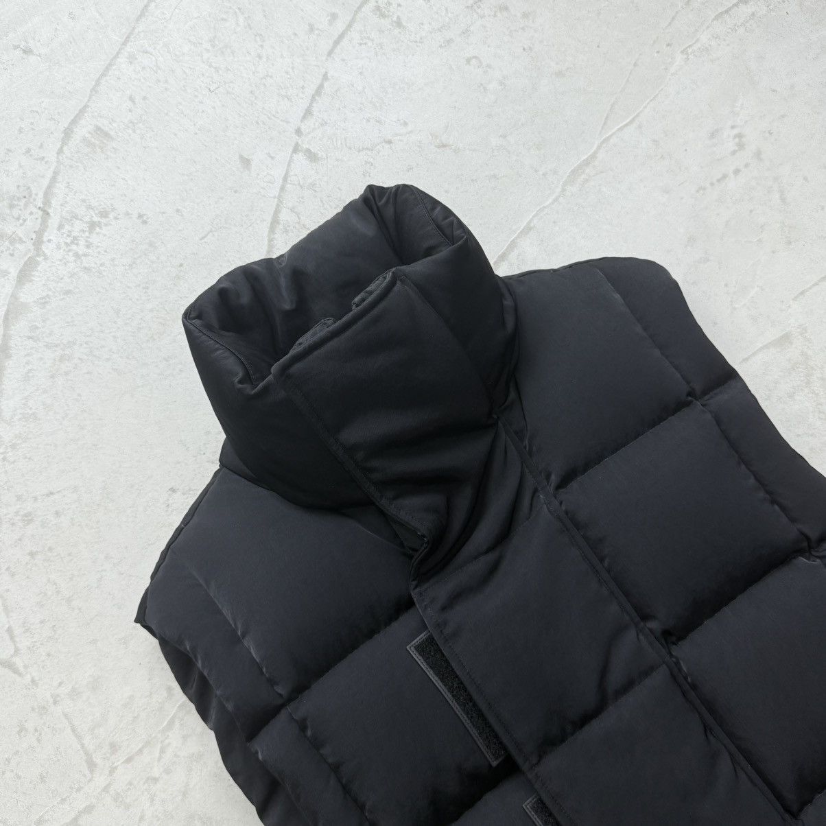 Givenchy Givenchy AW21 Puffer Vest Size US S / EU 44-46 / 1 - 3 Thumbnail