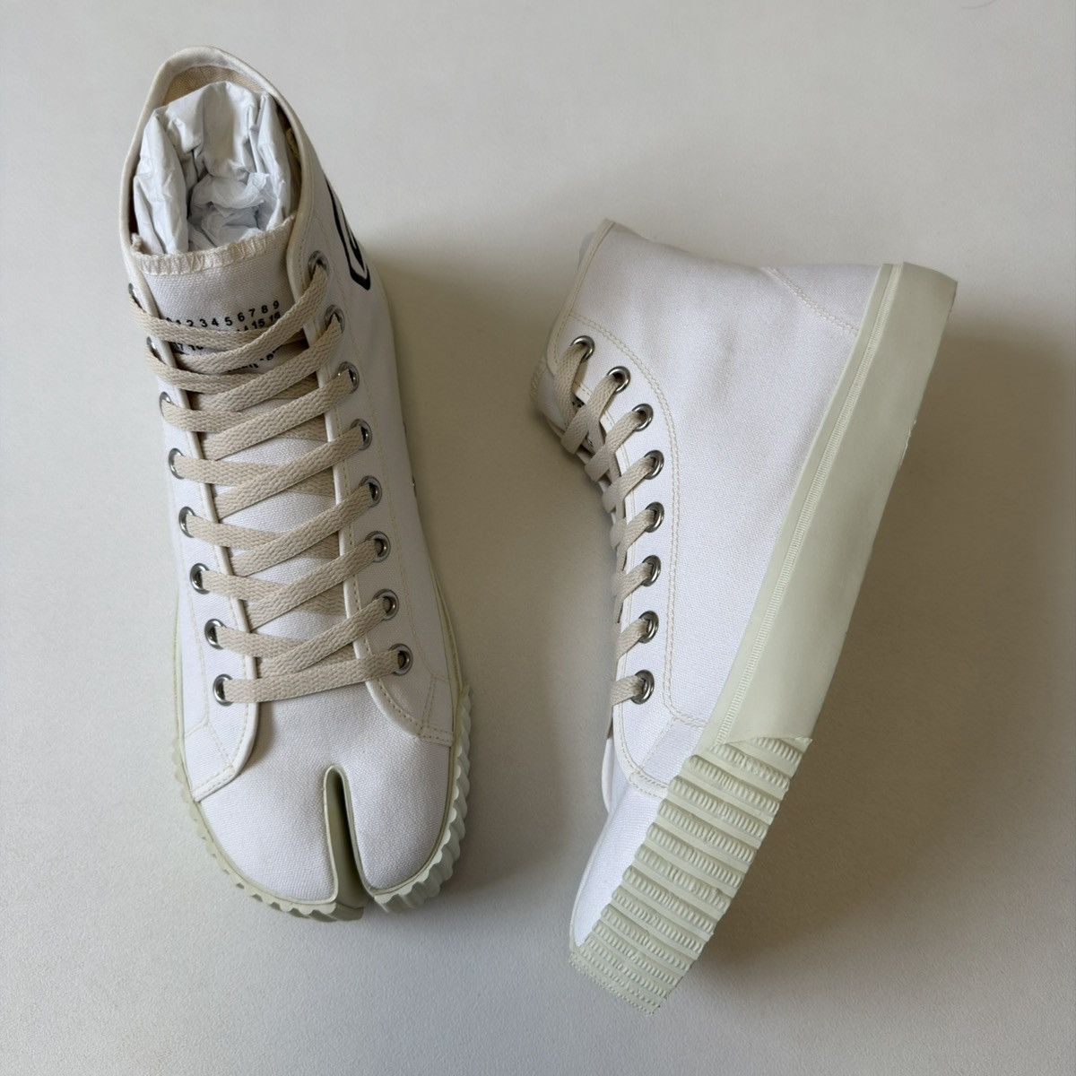 Maison Margiela White Canvas High Top Tabi Sneakers Size US 9 / EU 42 - 19 Thumbnail