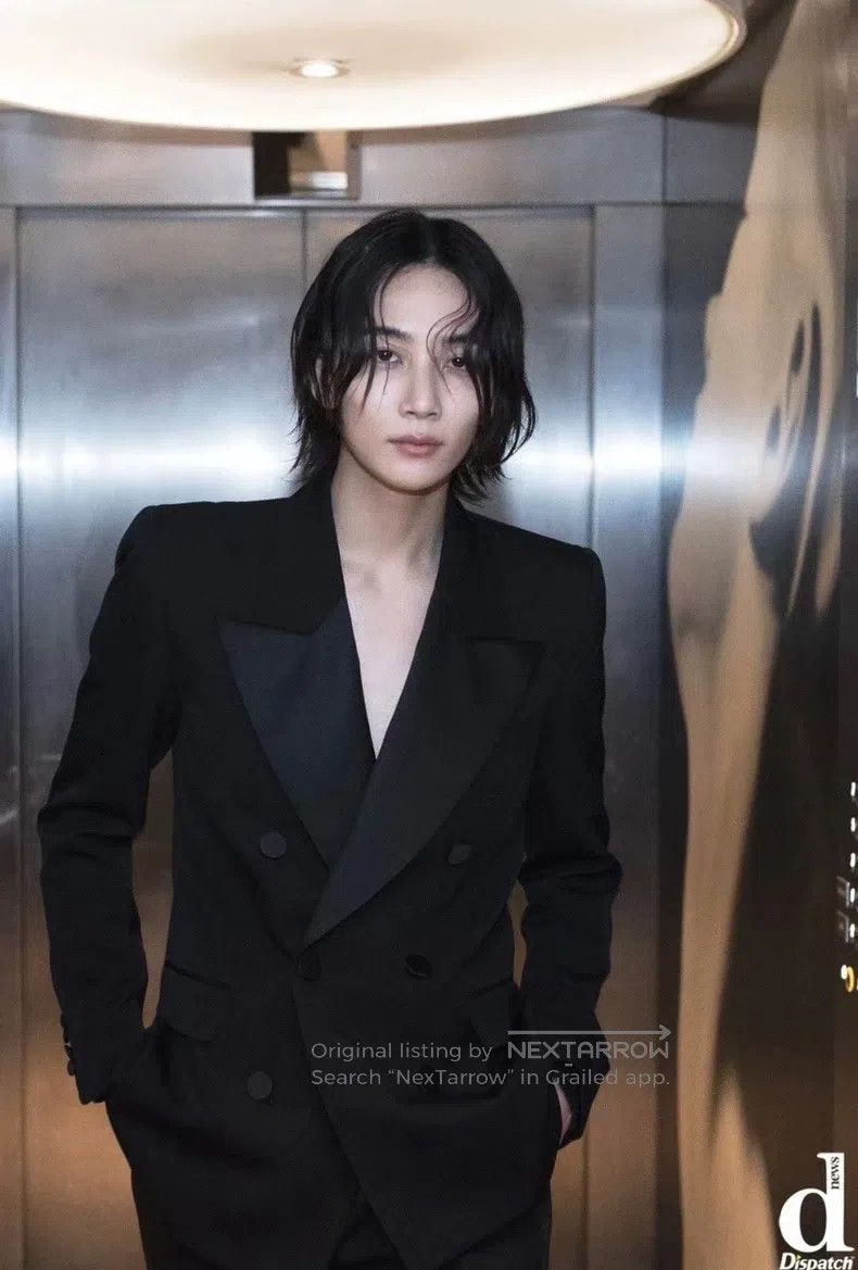 Saint Laurent Paris Saint Laurent Paris Double Breasted Smoking Suit Jacket Size US S / EU 44-46 / 1 - 7 Thumbnail