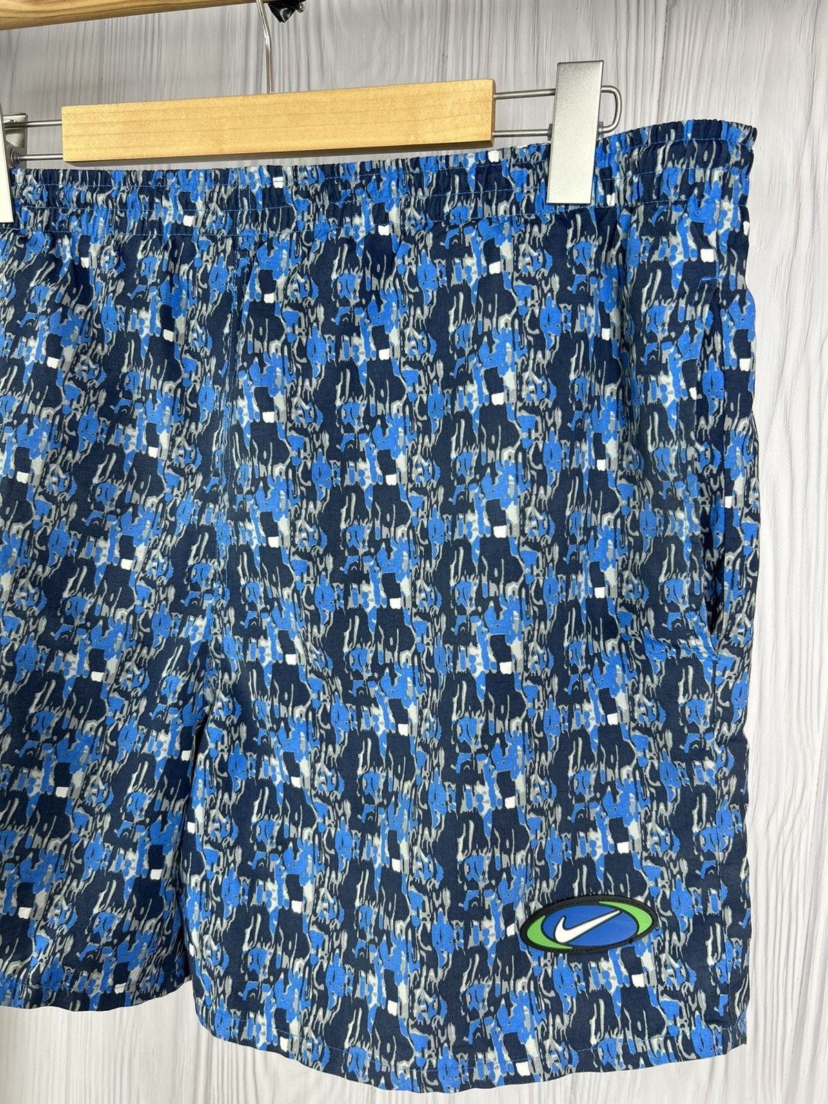 Nike Nike Vintage 90s Blue Pattern Logo Shorts Size M Size US 32 / EU 48 - 3 Thumbnail