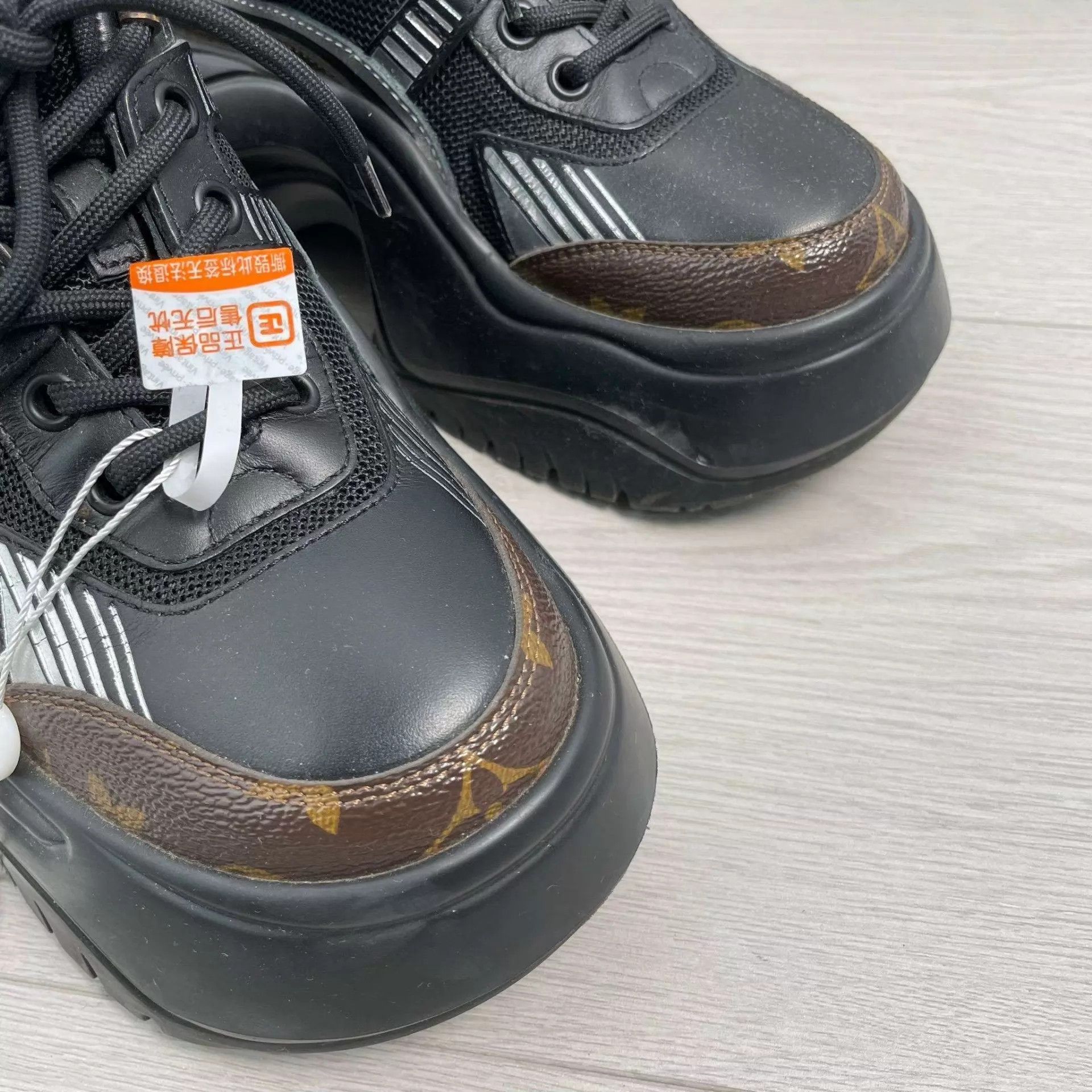 Louis Vuitton Louis Vuitton Archlight Sneakers 36.5 Size US 6 / IT 36 - 4 Thumbnail