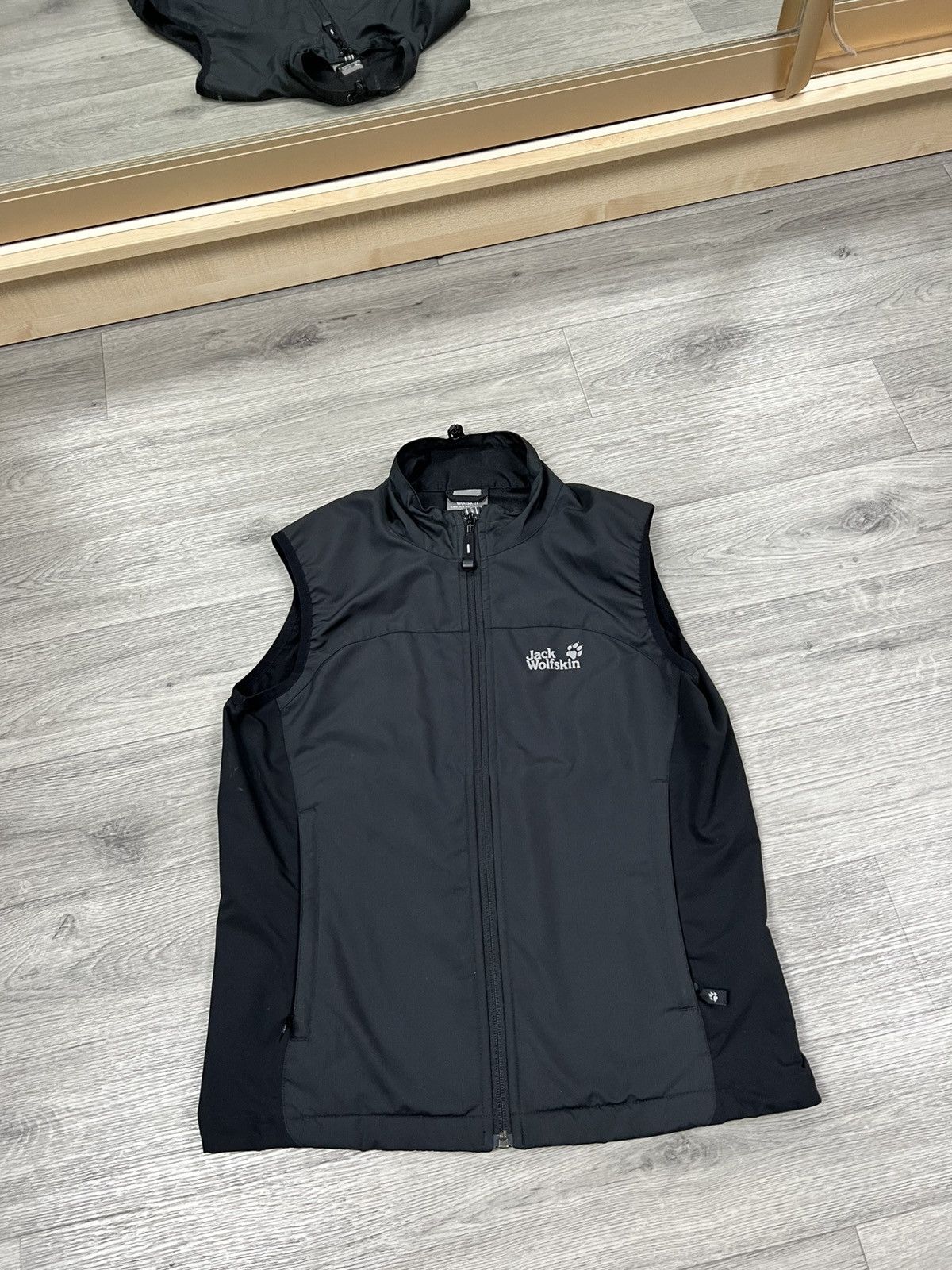 Jack Wolfskin Jack Wolfskin Activate Softshell Gilet Vest Women’s Size M Size M / US 6-8 / IT 42-44 - 2 Thumbnail