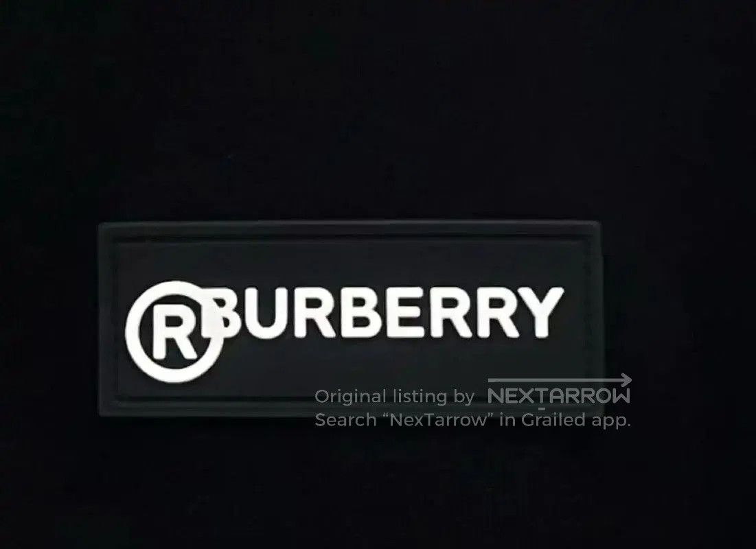 Burberry Burberry Black Zip-Up Hoodie with Check Sleeves. Size US S / EU 44-46 / 1 - 3 Thumbnail