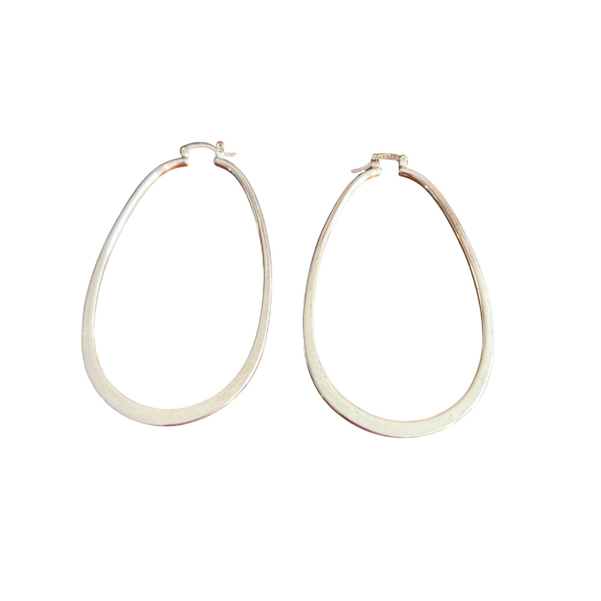 Other Vintage Silver Tone Long Teardrop Hoop Earrings Tight Clasp Size ONE SIZE - 1 Thumbnail