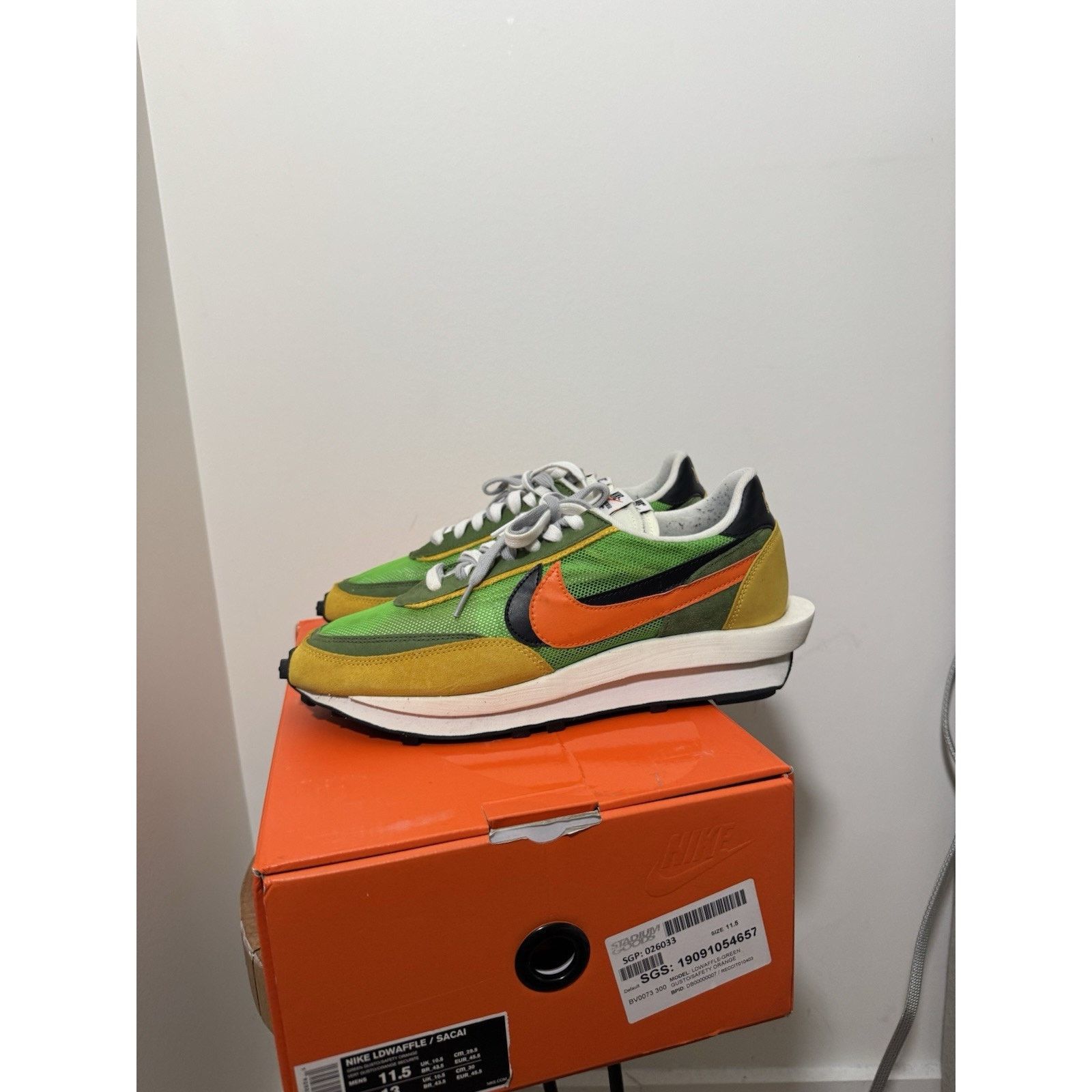 Nike Nike x Sacai Green Gusto Safety Orange LD Waffle Sneakers Size US 11.5 / EU 44-45 - 7 Thumbnail