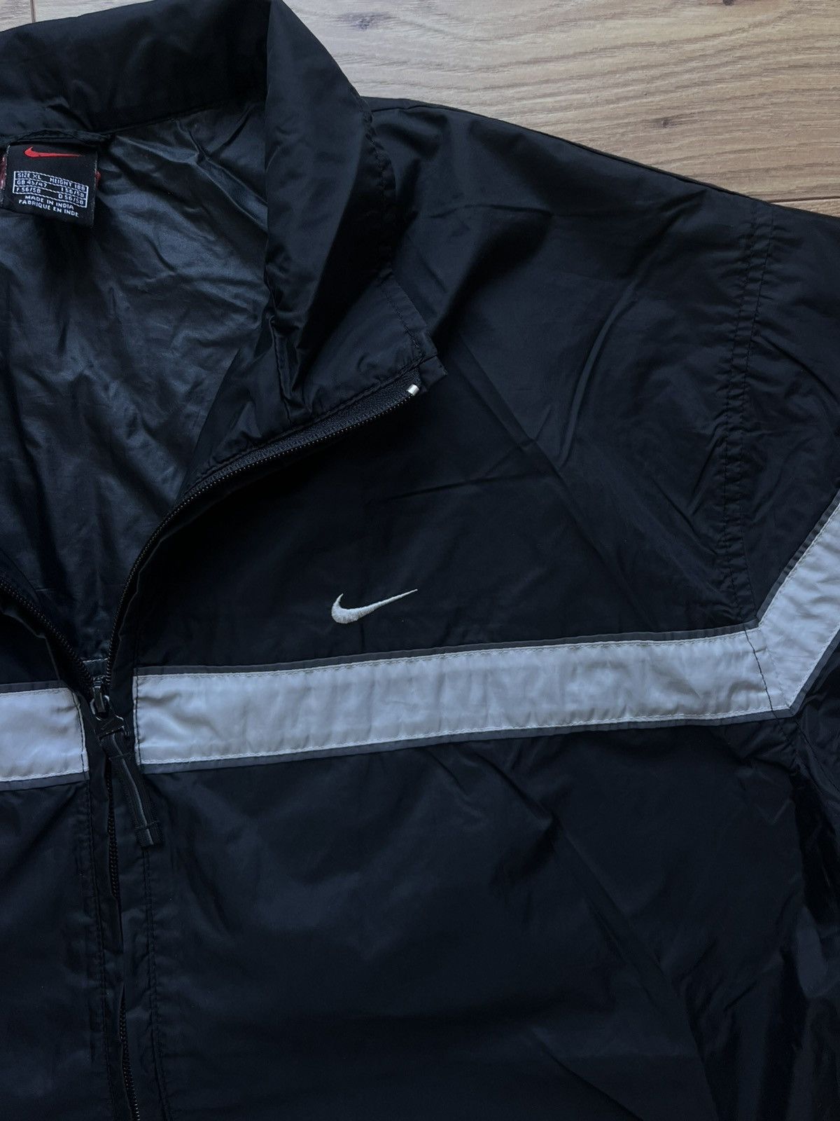 Nike 90’s NIKE RETRO NYLON SWOOSH LOGO VINTAGE TRACK JACKET Y2K Size US XL / EU 56 / 4 - 2 Thumbnail