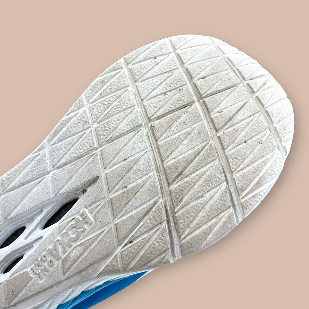 Hoka Hoka One One "Carbon X" Size US 5 / EU 37 - 24 Thumbnail