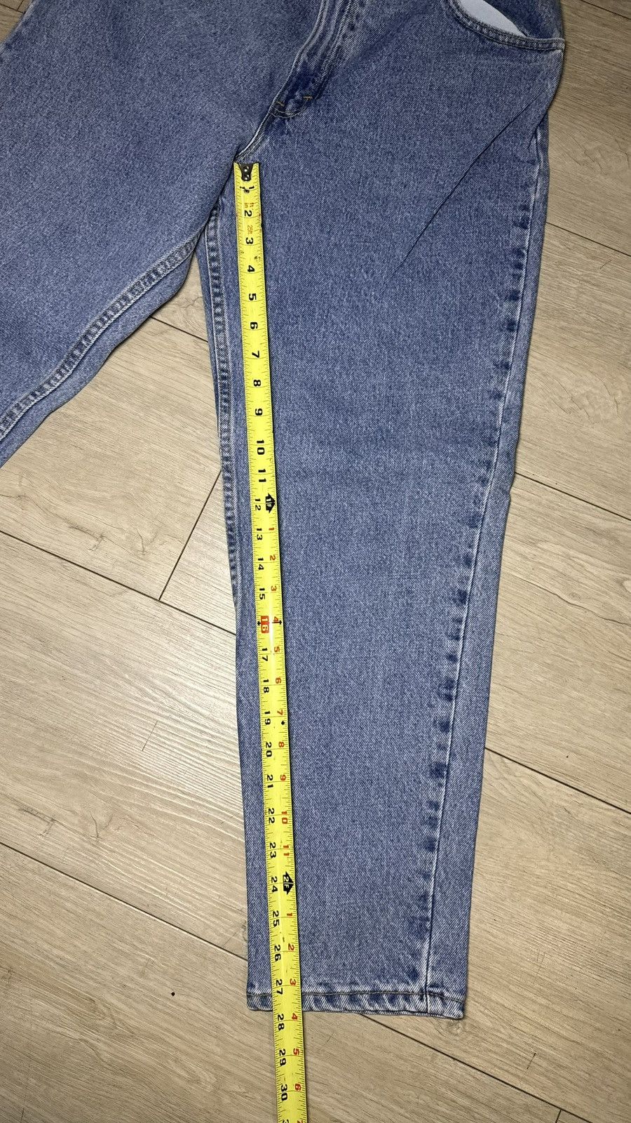Levi's Vintage 1990s Levis 551 Relaxed Fit Tapered Leg Women’s Jean Size 34" / US 12 / IT 48 - 5 Thumbnail