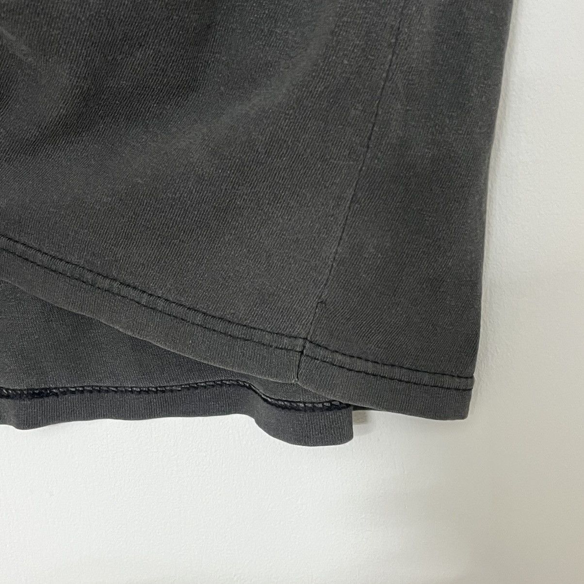 Band Tees × Pink Floyd × Vintage Vintage Pink Floyd The Wall 1997 Faded Distress Alter Fit M Size US M / EU 48-50 / 2 - 8 Thumbnail