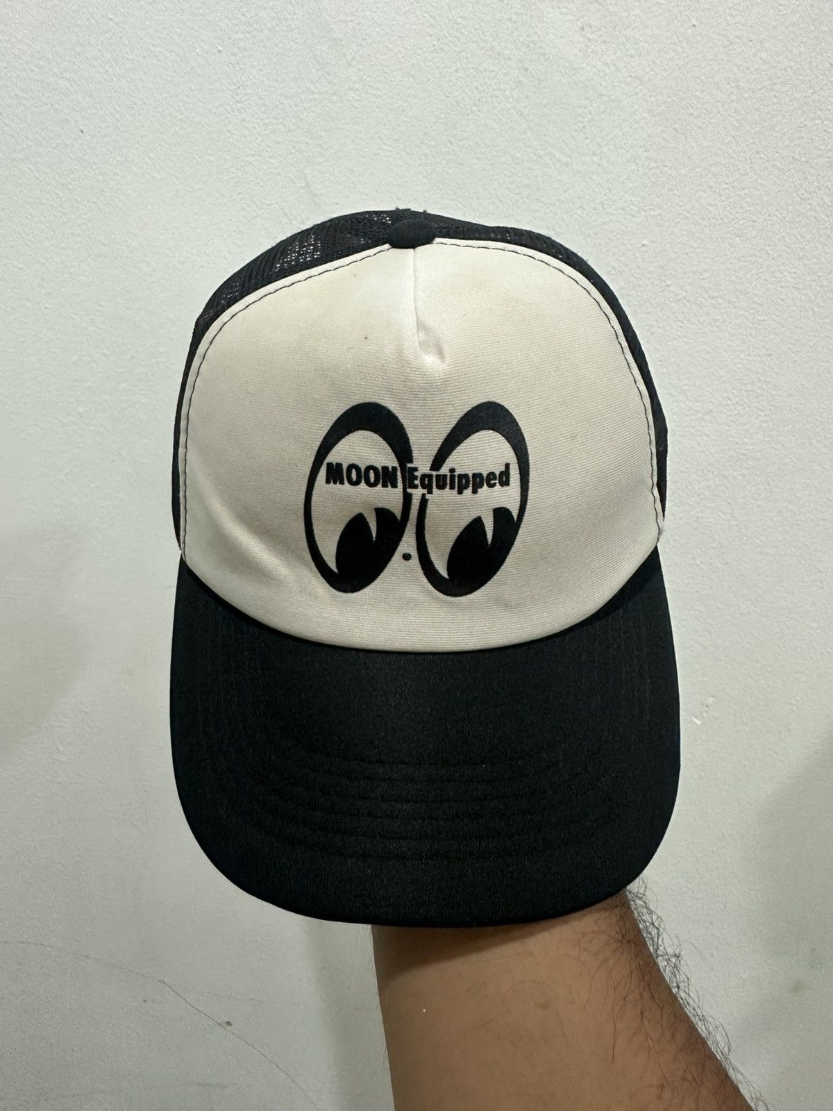 If Six Was Nine VTG Moon Eyes Equipped Trucker Hat Size ONE SIZE - 2 Thumbnail