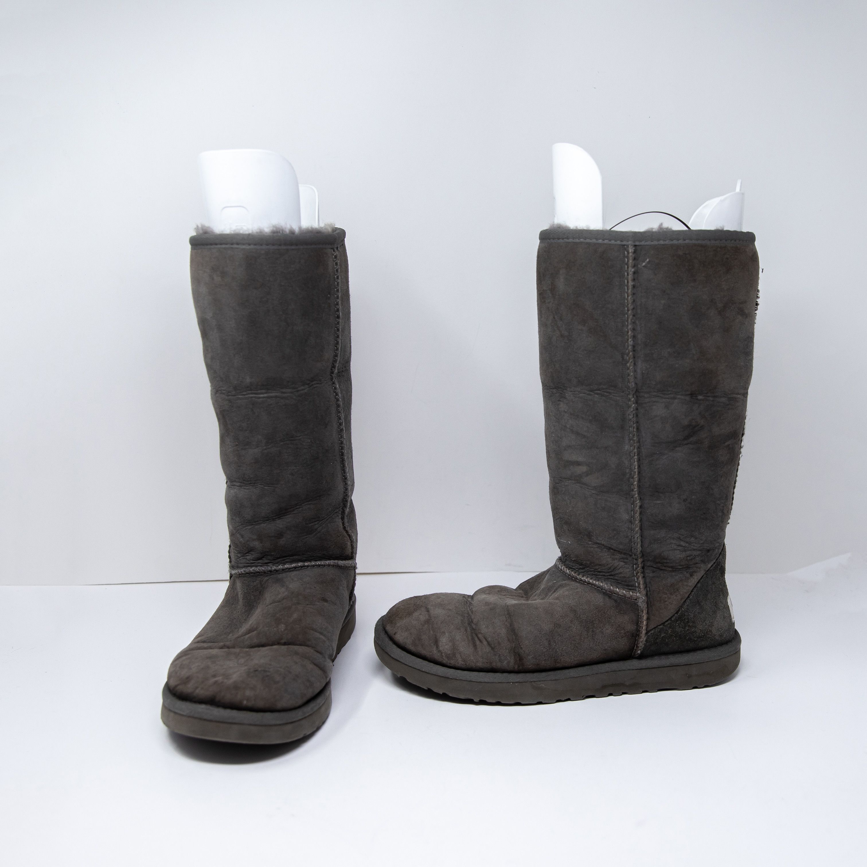 Ugg Ugg Women's Genuine Suede Shearling Size US 7 / IT 37 - 1 Thumbnail
